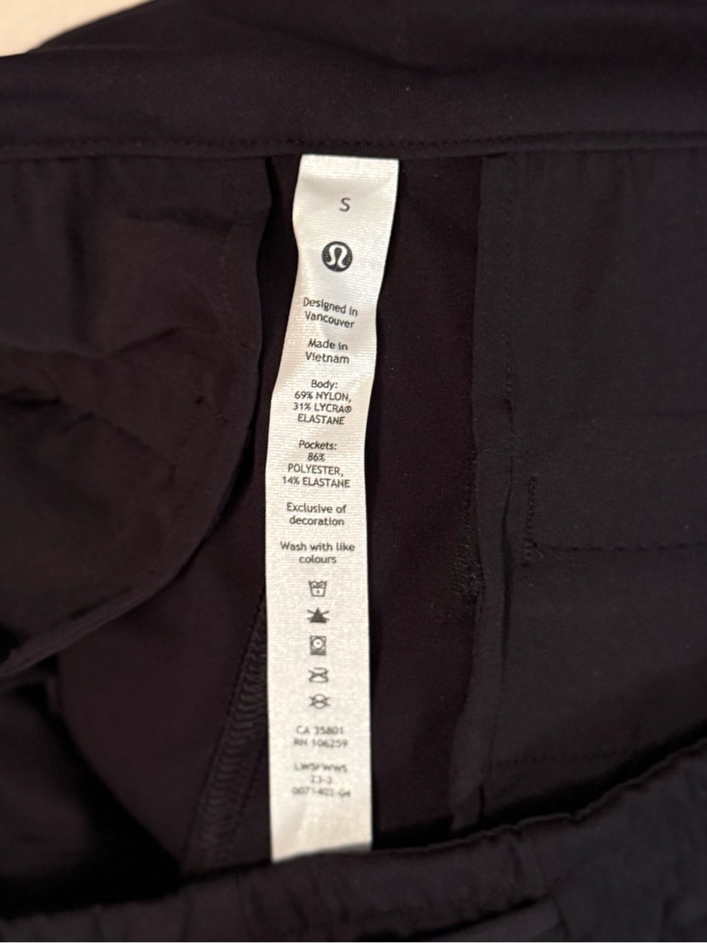 NWT Lululemon Straight-Leg Mid-Rise Pant Luxtreme Size: Small Color: Black - Picture 8 of 8